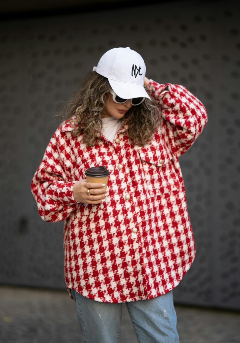 Looking Slim Without Hiding: A Style Win for Curvy Girls